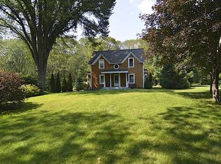 14 Sweetsir Rd, Cape Elizabeth, ME 04107