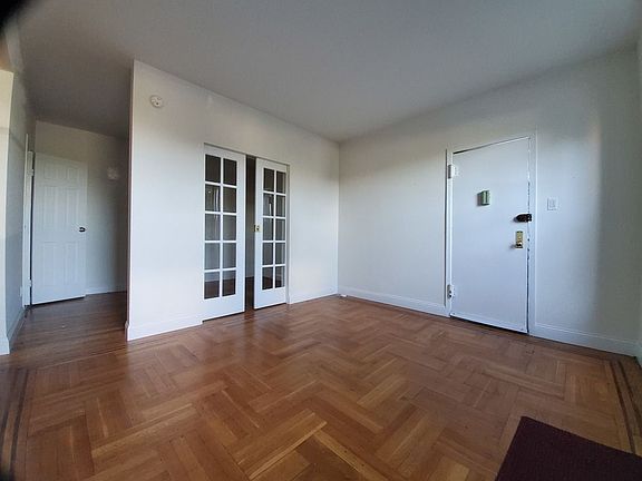 3rd image of 50 Shore Blvd #1N