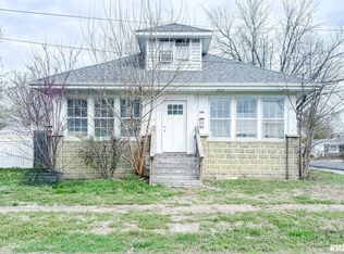 300 W Goodall St, Marion, IL 62959