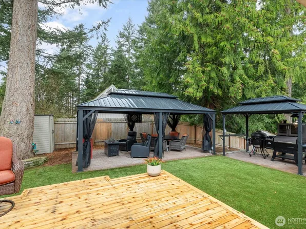 7882 Blakely Avenue, Clinton, WA 98236