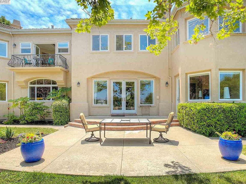 2nd image of 1698 Orvieto Ct