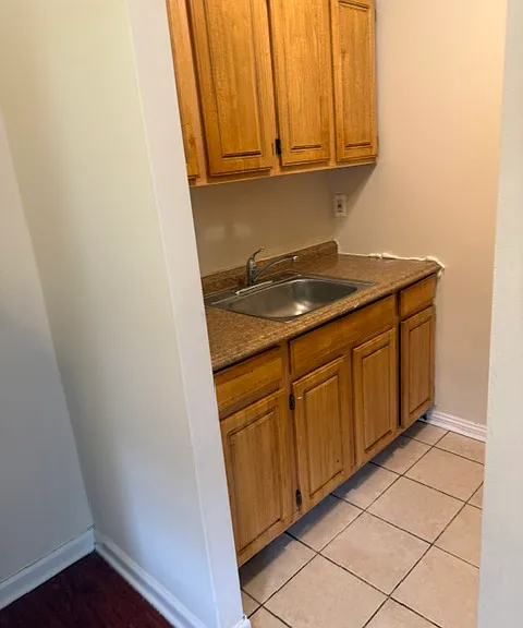 5607 The Alameda #C — Photo 10