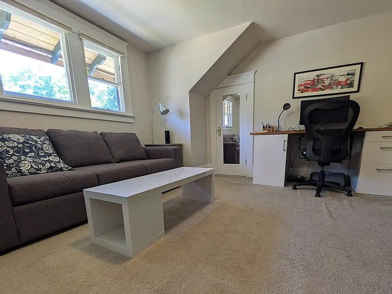 1211 SE 52nd Ave — Photo 13