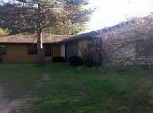 1045 W Allen Rd, Howell, MI 48855