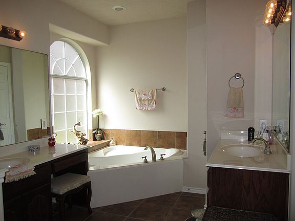 3rd image of 10906 Wynfield Springs Dr