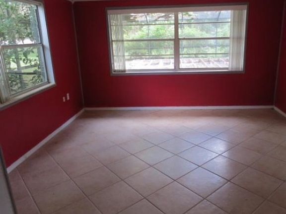 4th image of 2806 Saint Anthony Dr