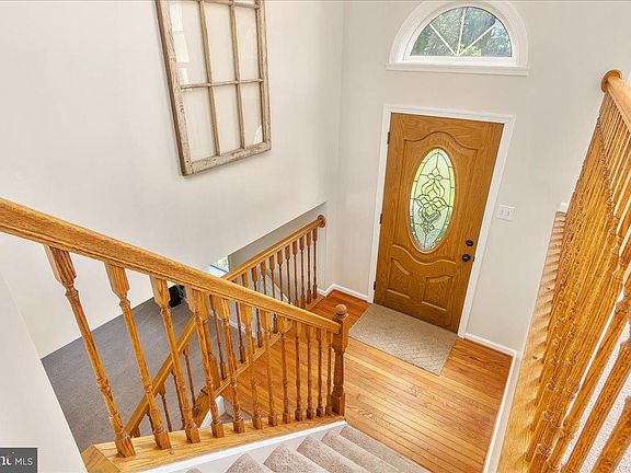 4th image of 456 Westminster Ct
