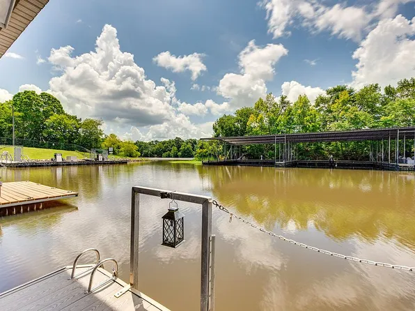 2400 Airport Rd #4, Bainbridge, GA 39817