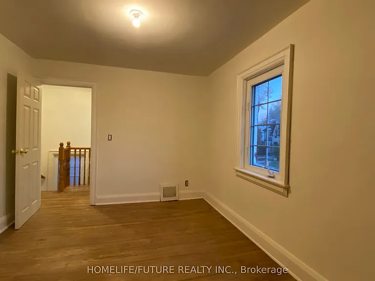 192 Parkview Ave — Photo 2