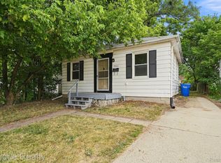 7511 Meadow Ave, Warren, MI 48091