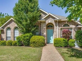 5524 Glenview Ln, The Colony, TX 75056