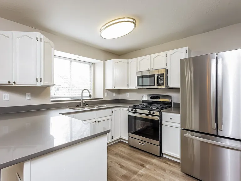 2269 W Bennion Heights Cir — Photo 9