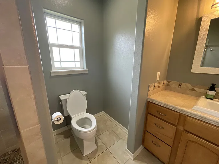 228 Winchester Creek Ave — Photo 34