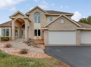 1405 Yosemite Ave, Duluth, MN 55811