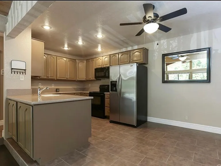 21372 Brookhurst St #12 — Photo 12