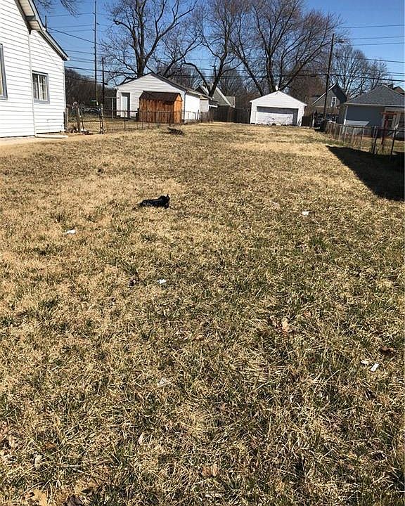 2nd image of 1111 S Sheffield Ave