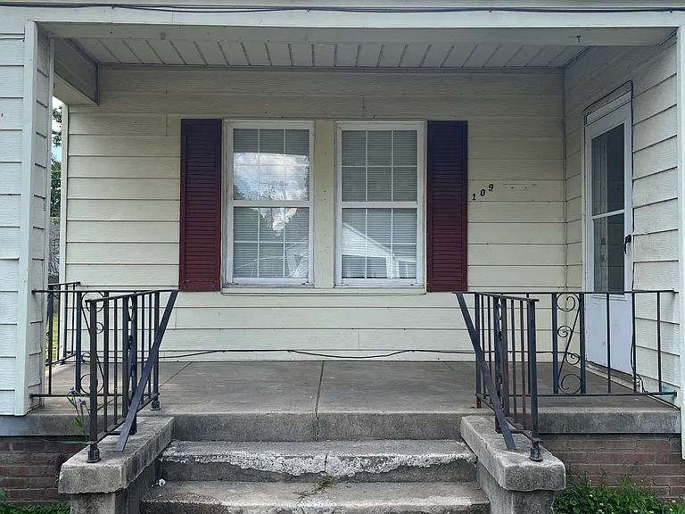 111 Allen St #109 — Photo 3