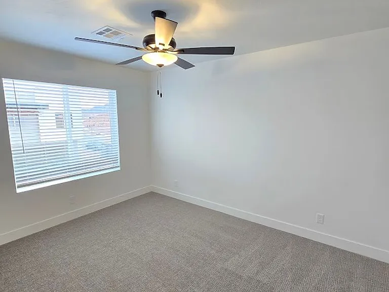 915 W Boxthorn Dr — Photo 12