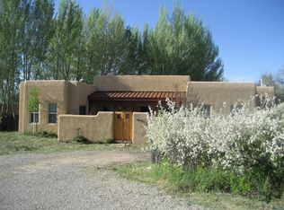 123A Carbajal Rd, Taos, NM 87571