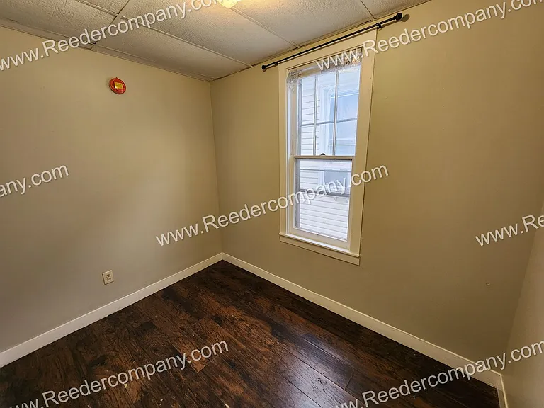 4915 Homerlee Avenue — Photo 15