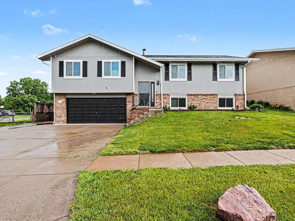 5301 W Olympic Cir