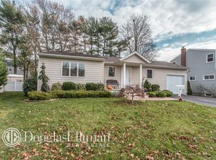 168 Central Park Rd, Plainview, NY 11803