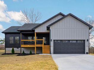 8806 Nelson Rd, Soddy Daisy, TN 37379