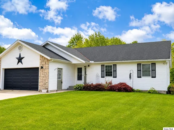 749 Country Club Dr, Howard, OH 43028