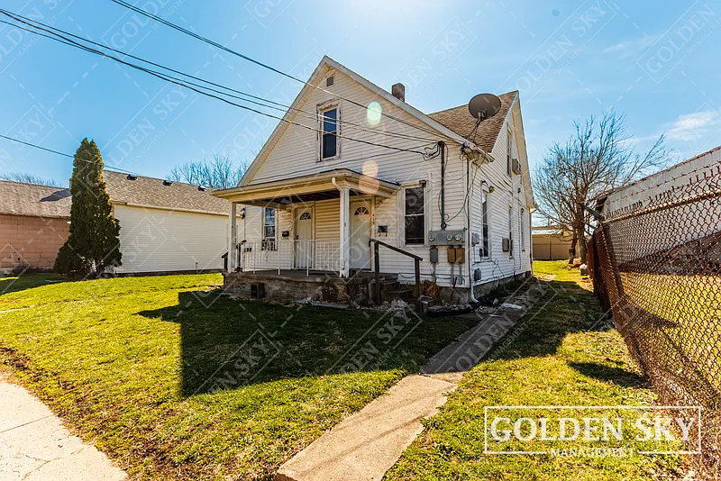 419 W 9th St