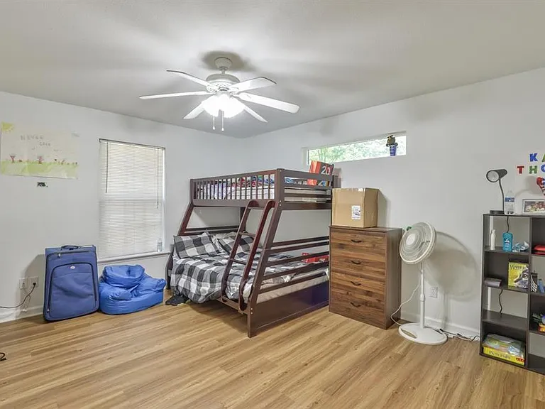 924 Ashburn Dr #2 — Photo 23