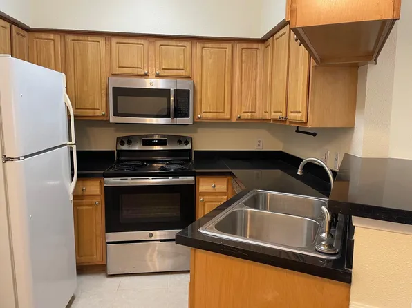 2626 Holly Hall St APT 409, Houston, TX 77054