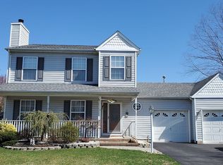 5 Muir Ln, Howell, NJ 07731