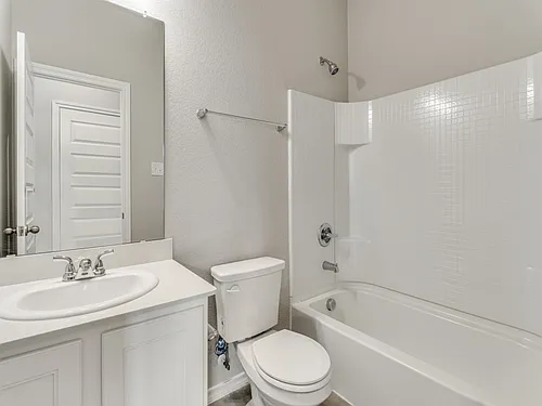 920 Ravenwood Ln Photo 1