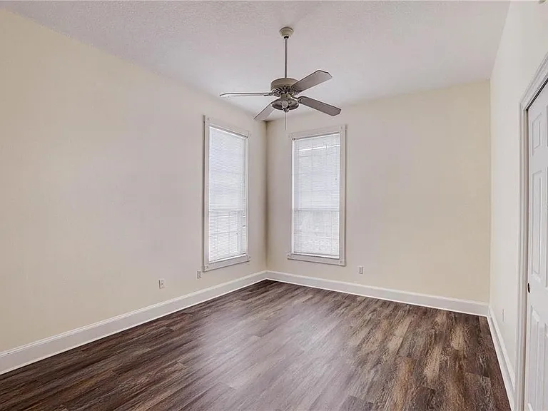 2208 Hampstead Ct — Photo 39