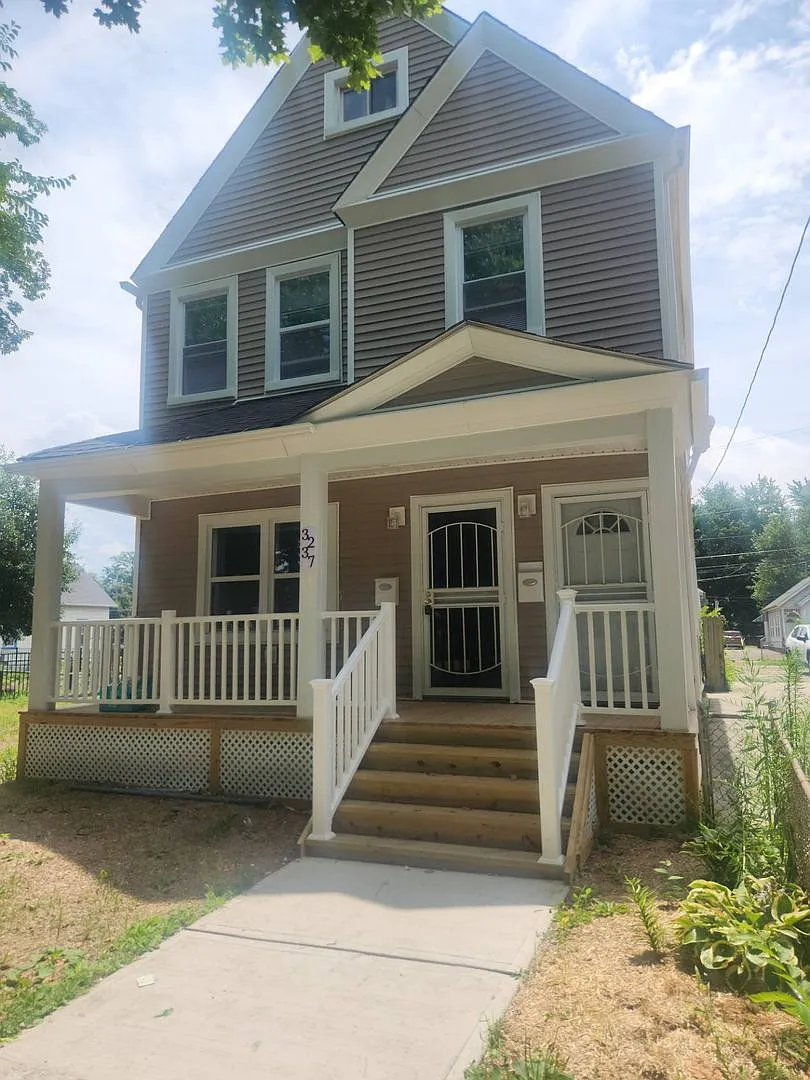 3237 Seymour Ave — Photo 3