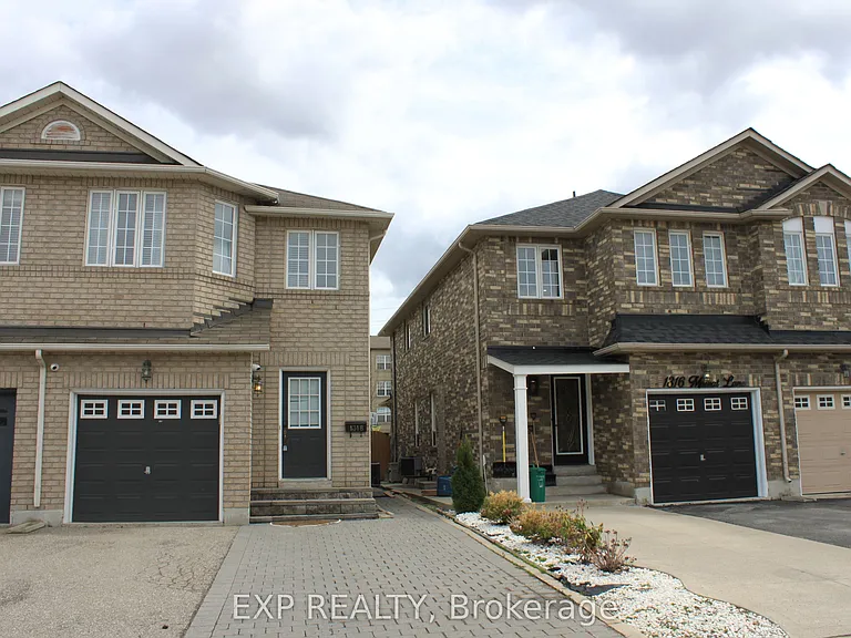 1318 Mowat Ln — Photo 1