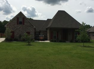 37083 White Rd, Prairieville, LA 70769