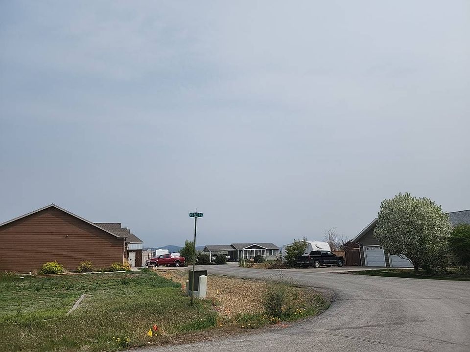 2nd image of 7354 Layla Loop