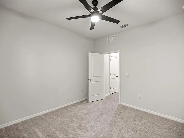 8931 SW 49th Cir — Photo 24
