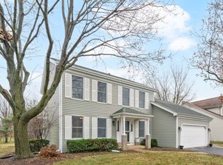 1353 Rolling Oaks Dr, Carol Stream, IL 60188