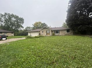 4781 S 35th St, Greenfield, WI 53221