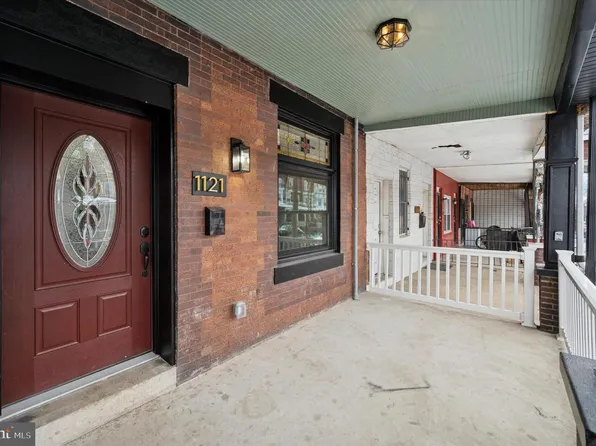 1121 S 52nd St, Philadelphia, PA 19143