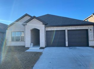 1605 Pine Valley Dr, Haslet, TX 76052
