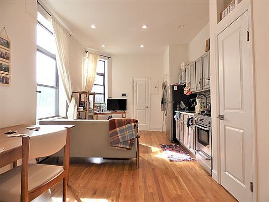 1st image of 1742 1st Ave APT 6D