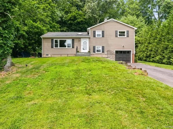 17 Ridge Road, Cortlandt Manor, NY 10567