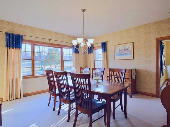 5th image of 1400 Pinecrest Dr NE