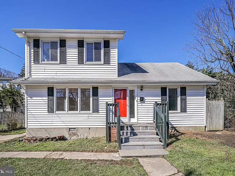 1912 S Glebe Rd — Photo 33