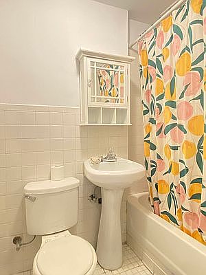 4th image of 915 Broadway #3R