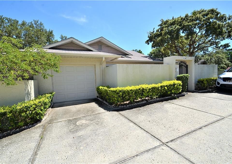 1st image of 114 Lakeside Colony Dr