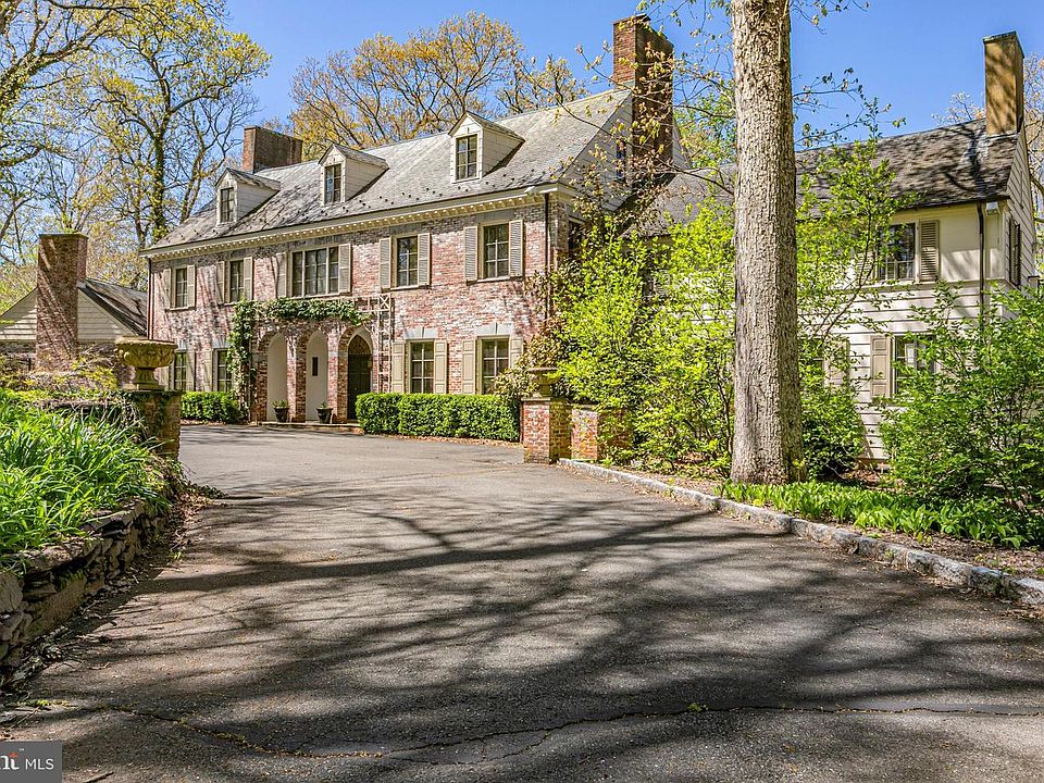 1st image of 132 Pretty Brook Rd